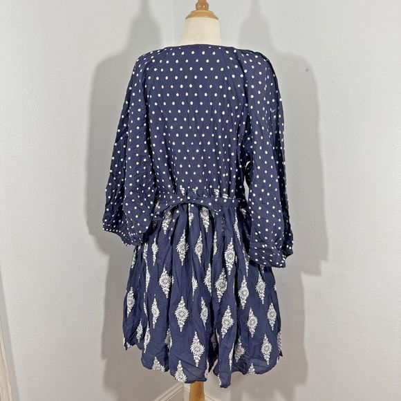 Talisman Dress Womens Medium Empire Waist V‎ Neck Lantern sleeves Pleasted Beach - Picture 5 of 13